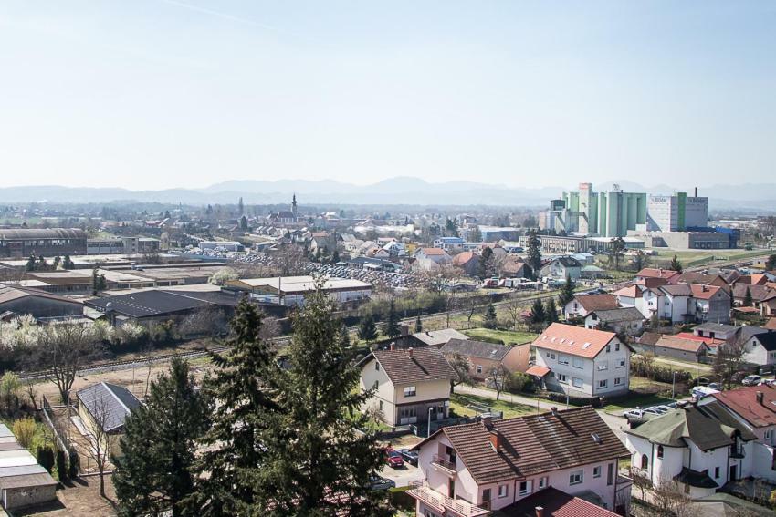 Apartment Travel Hub *** Varaždin Eksteriør bilde